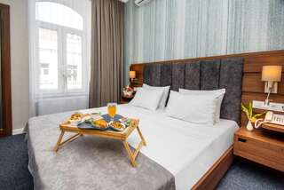 Отель Hotel Margi Тбилиси Стандартный двухместный номер с 1 кроватью-1
