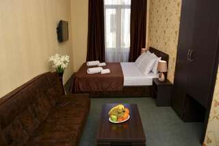 Отель Hotel Margi Тбилиси Улучшенный двухместный номер с 1 кроватью-2